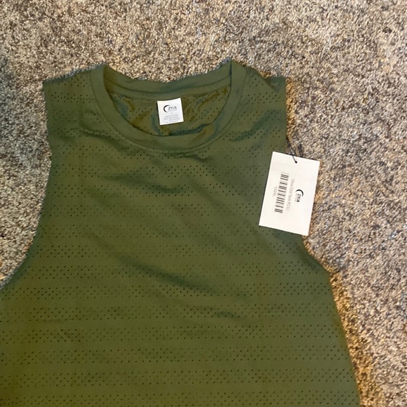 NWT Zyia olive chill tank - Picture 2 of 4